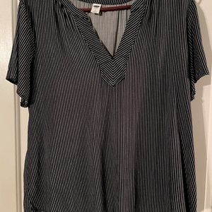 Old navy large cotton blue and grey stripped shirt.